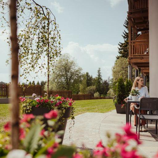 Hotel Leonard Nova Ponente Εξωτερικό φωτογραφία
