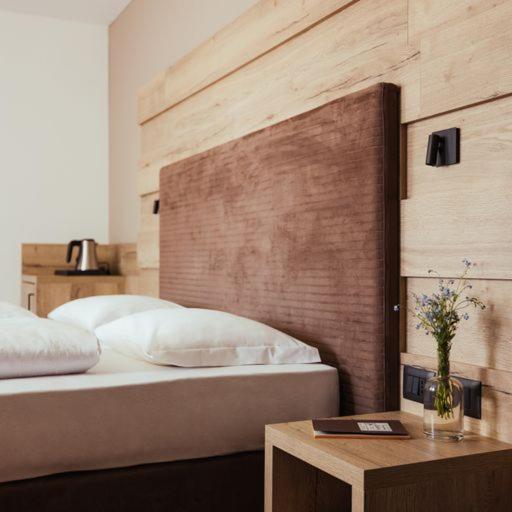 Hotel Leonard Nova Ponente Εξωτερικό φωτογραφία