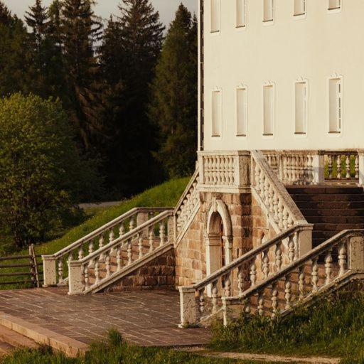 Hotel Leonard Nova Ponente Εξωτερικό φωτογραφία