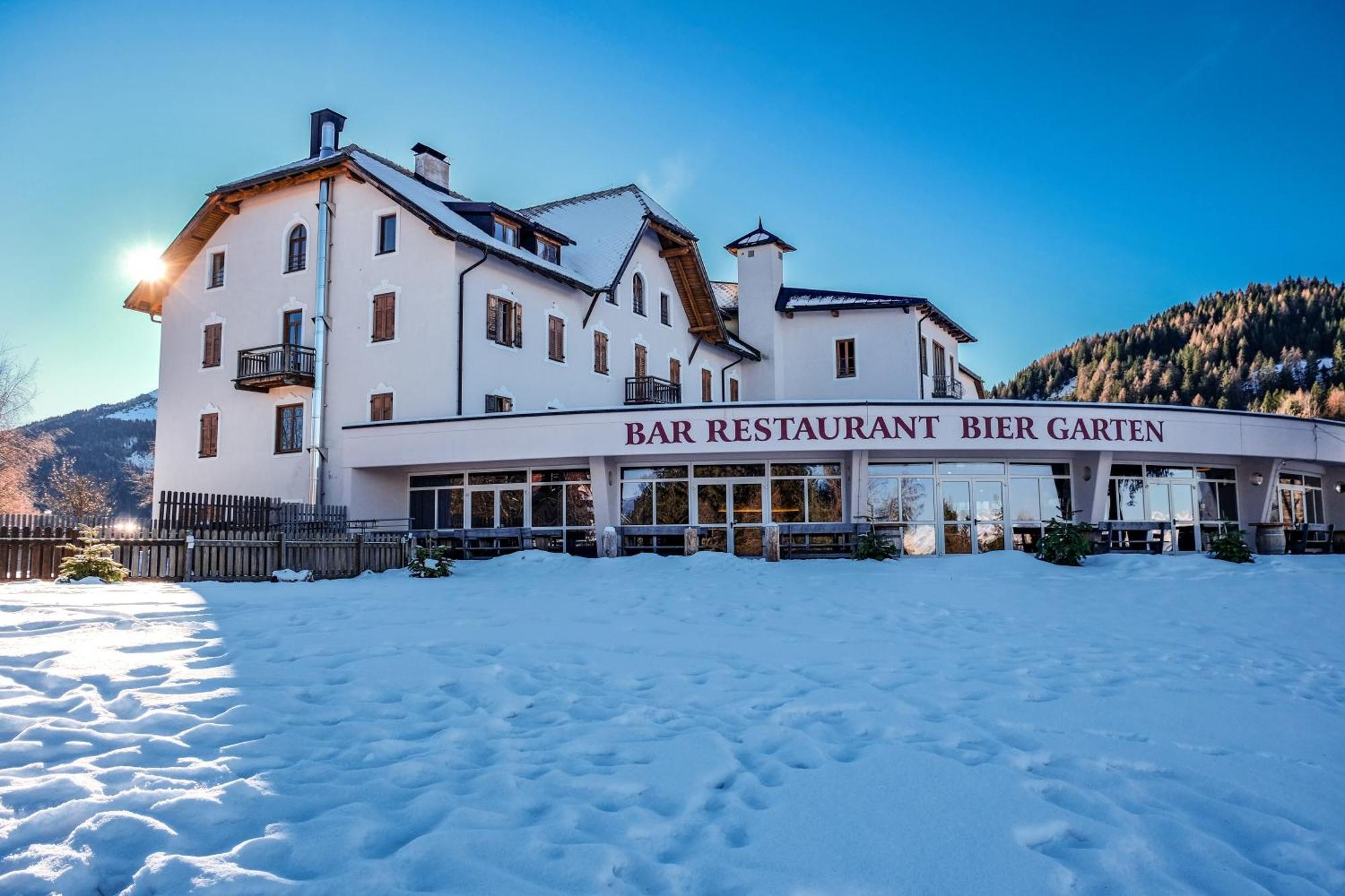 Hotel Leonard Nova Ponente Εξωτερικό φωτογραφία